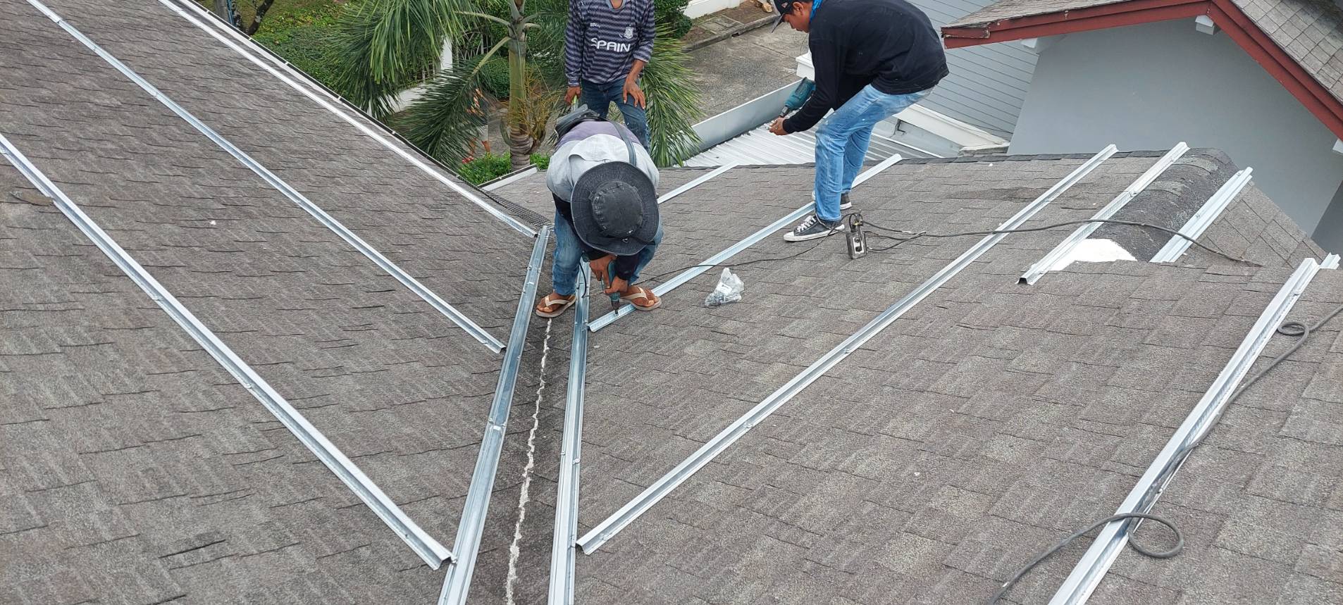 3 - https://หลังคาวิเชียร.com | หลังคาวิเชียร-บริการซ่อมแก้ไขปัญหาหลังคารั่วแบบเร่งด่วน หลังคาบ้าน หลังคาโรงงาน หลังคาออฟฟิศ กระเบื้องแตกร้าว น้ำซึม น้ำรั่ว ผนังซึม ดาดฟ้าซึม